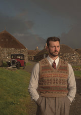 Hornton V-Neck Lambswool Fair Isle - Amber Pines