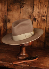Barbosa Flat Brim Fedora - Light Grey