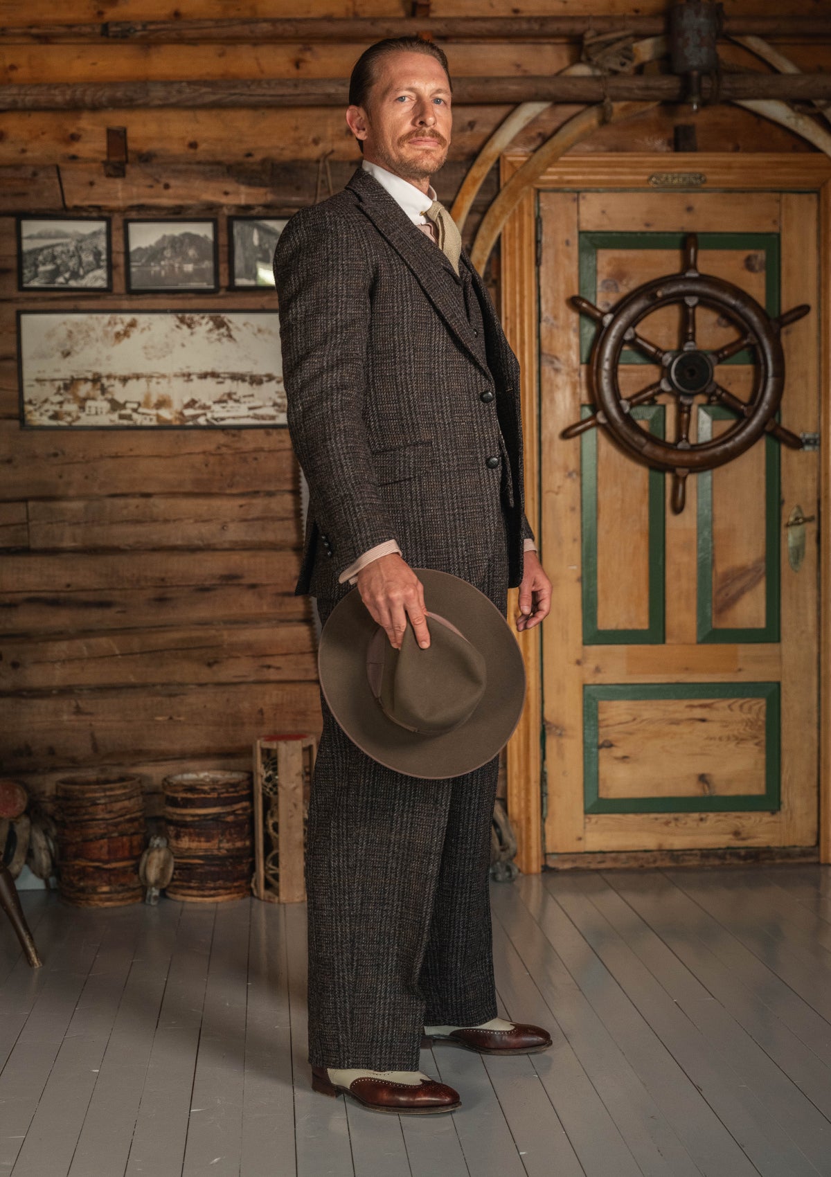 Brockman Harris Tweed Jacket - Dark Cedar