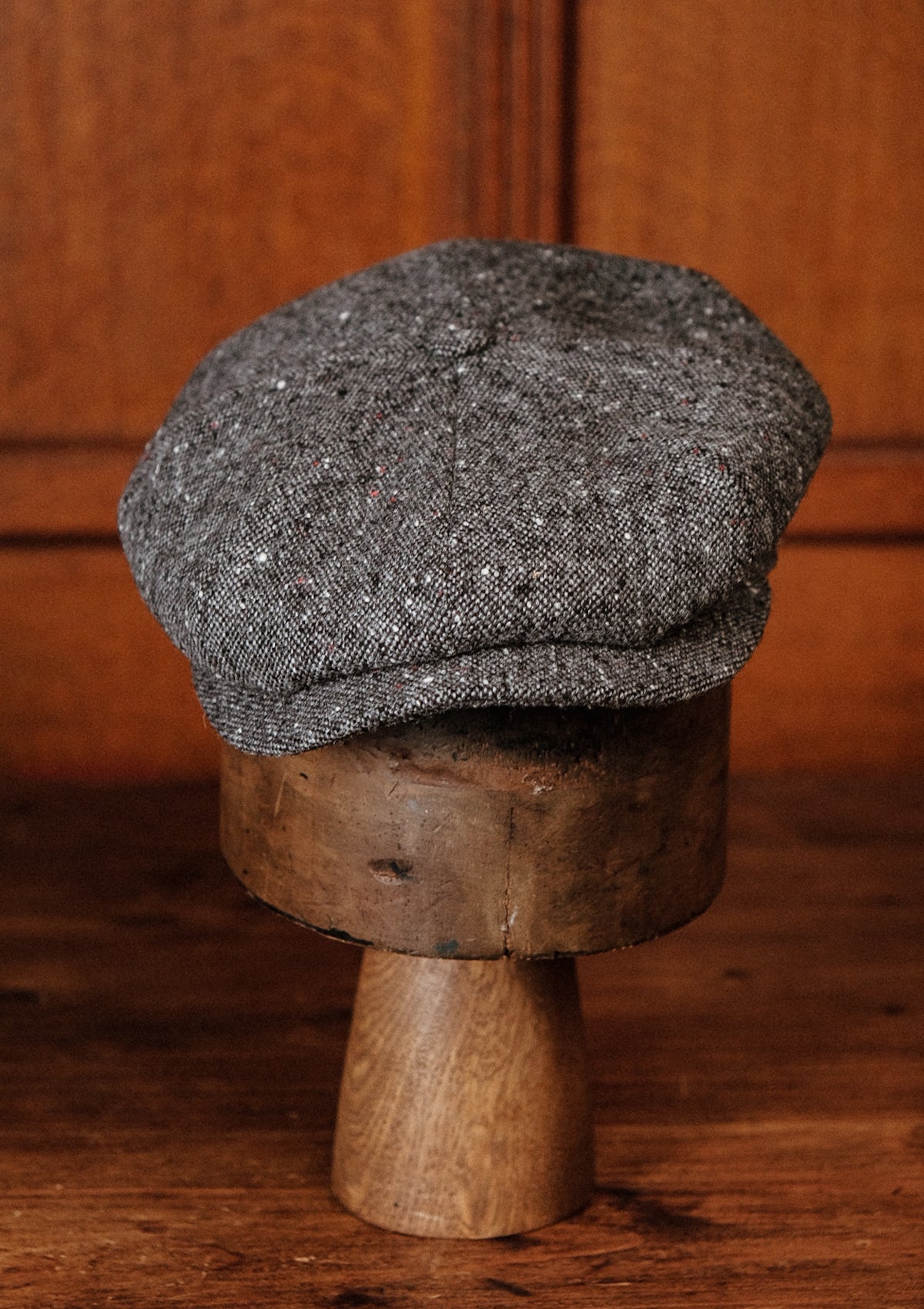 Ridgmount Baker Boy - (Narrow-Width) Grey Donegal Tweed