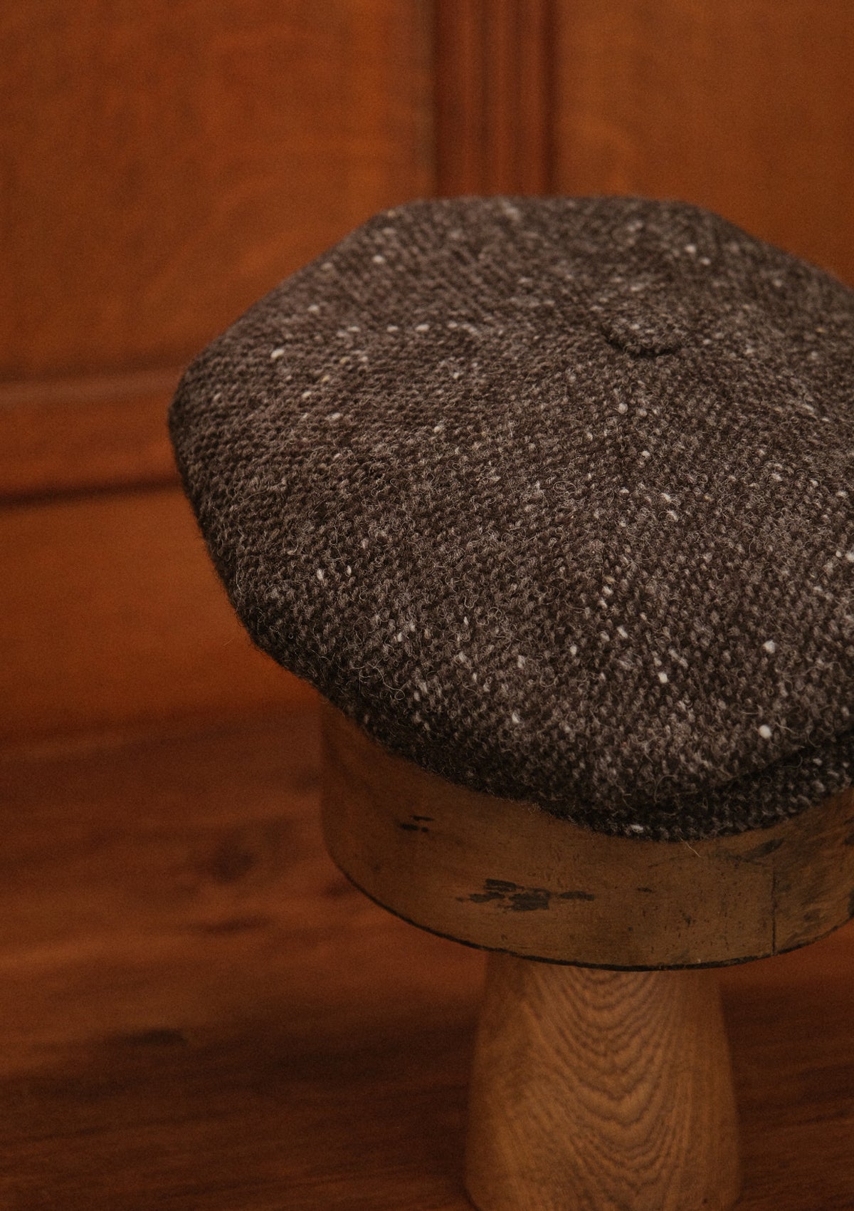 Stanton Baker Boy - (Wide-Width) Black Grain Donegal Tweed