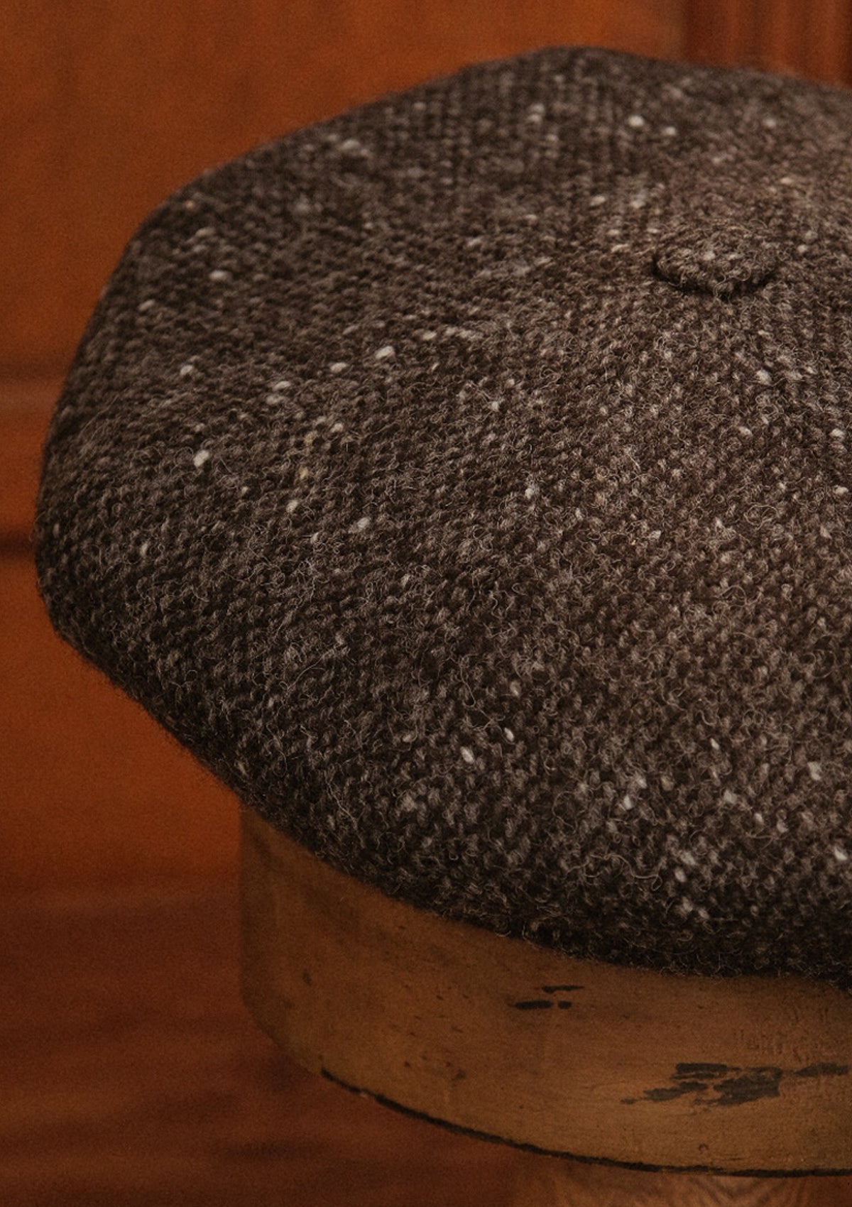 Stanton Baker Boy - (Wide-Width) Black Grain Donegal Tweed