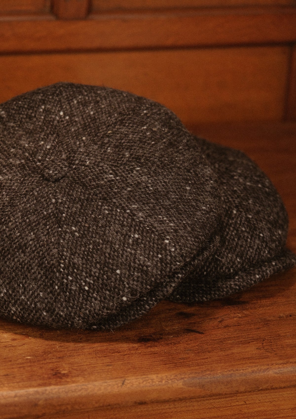 Stanton Baker Boy - (Wide-Width) Black Grain Donegal Tweed
